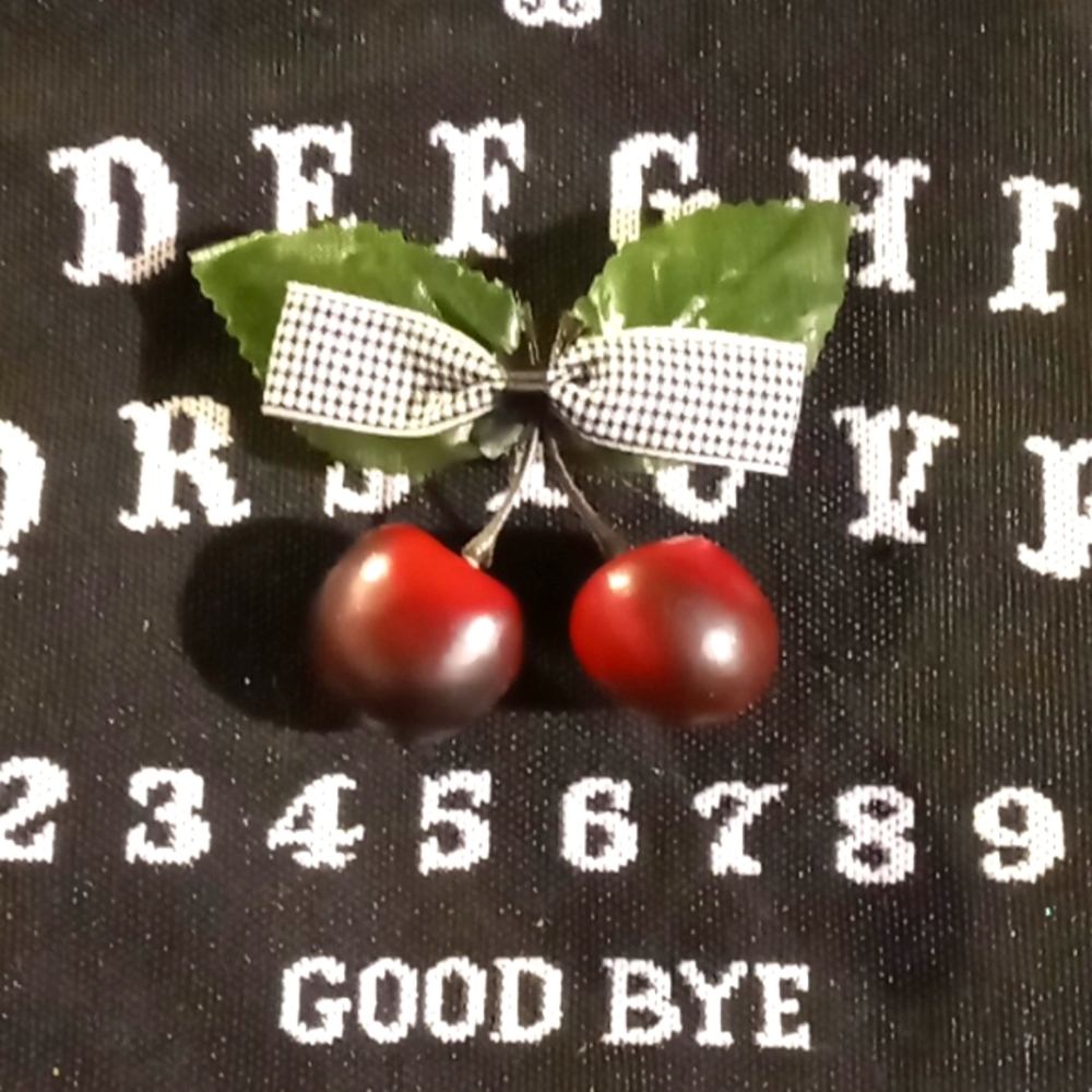 ❤️ Rockabilly pinup Cherry Bow clip